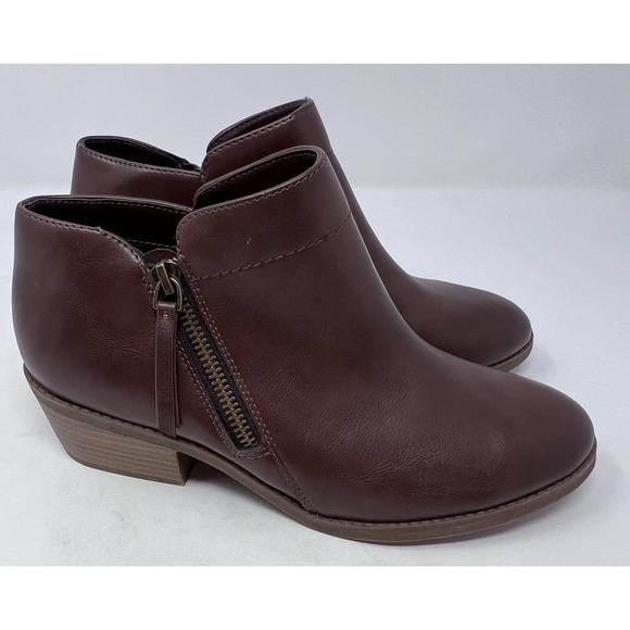 Time and Tru Women's Brown‎ Motorcycle Boots Side Zippers Size 7W - Picture 1 of 8